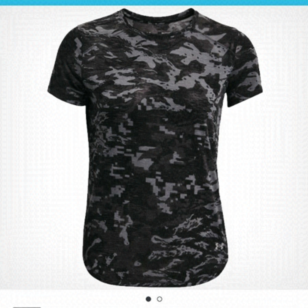 ⭐️UNDER Armour Breeze T-Shirt⭐️